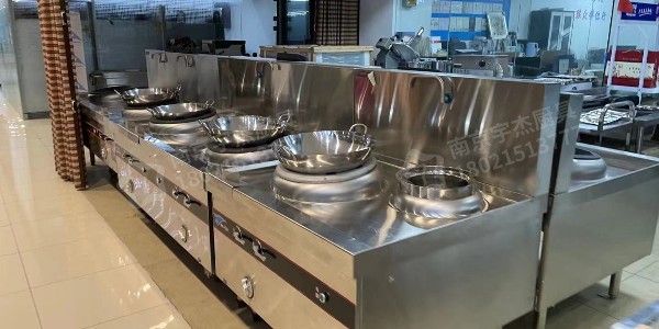 學(xué)校食堂大鍋灶工廠哪里有-一般人我不告訴他（宇杰廚具）